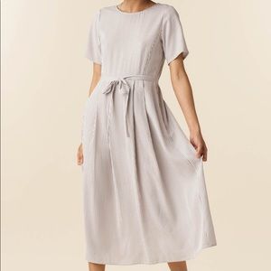 Vetta button up midi dress. Taupe Stripe. Lightly used (worn twice). Large.